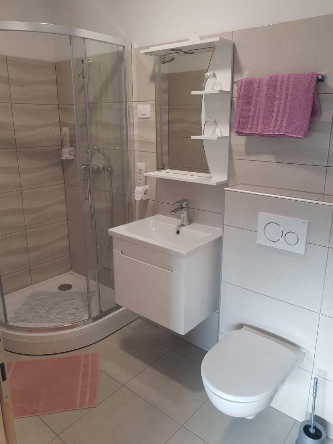 Apartmaji Jankovic Logatec Eksteriør bilde