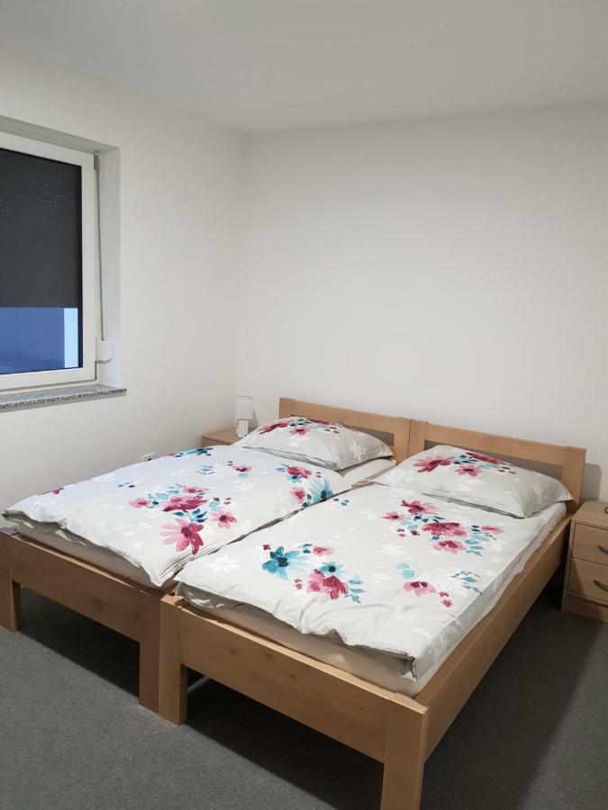 Apartmaji Jankovic Logatec Eksteriør bilde